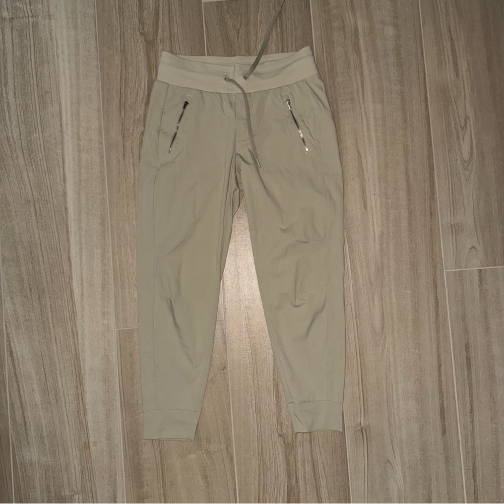 Athleta The North Hiking Pants 4 Tan